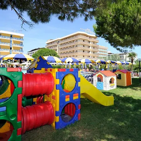 ホテル Bellevue 4*